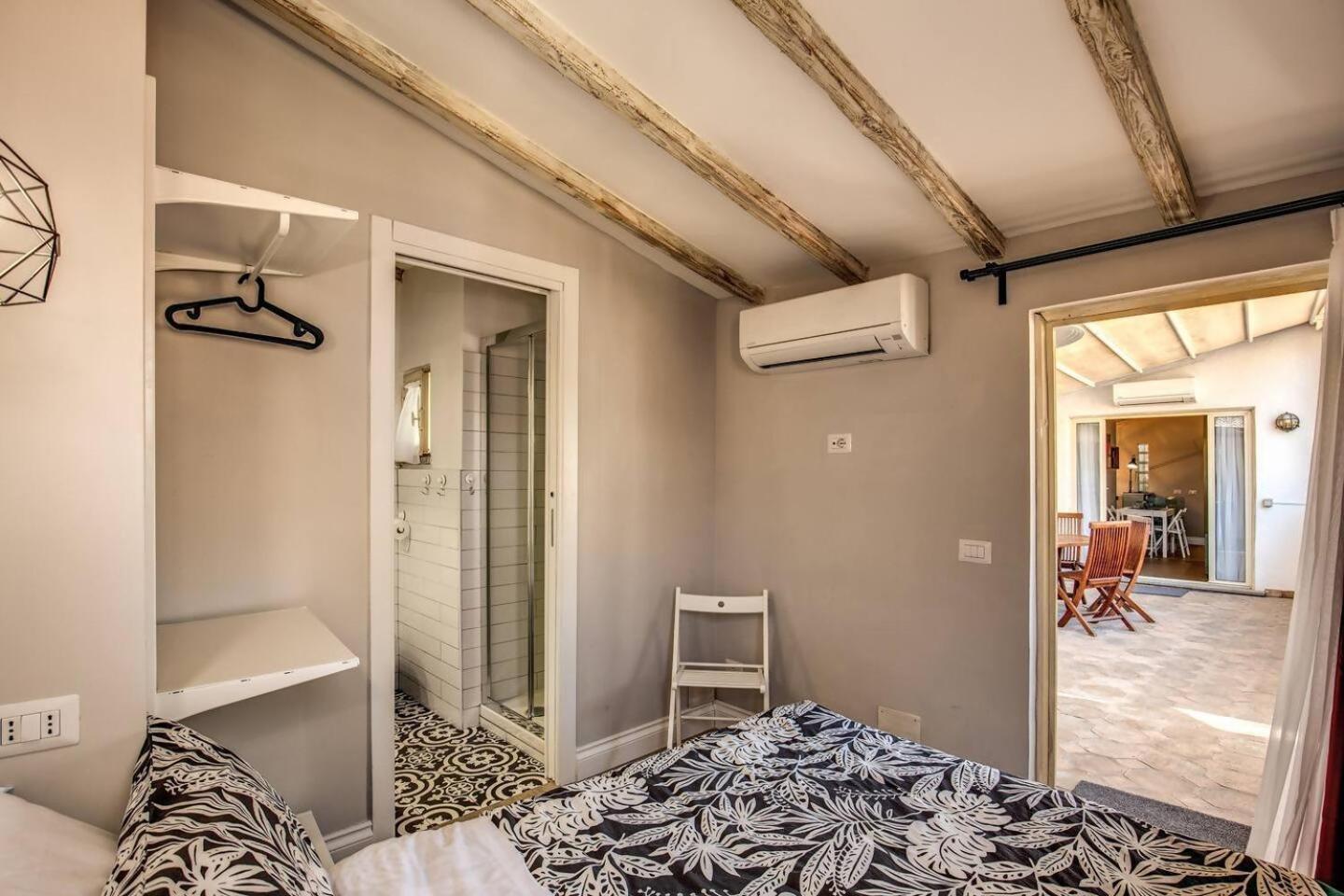 Ferienwohnung Attic With Terrace By Trevi Fountain Rom Exterior foto