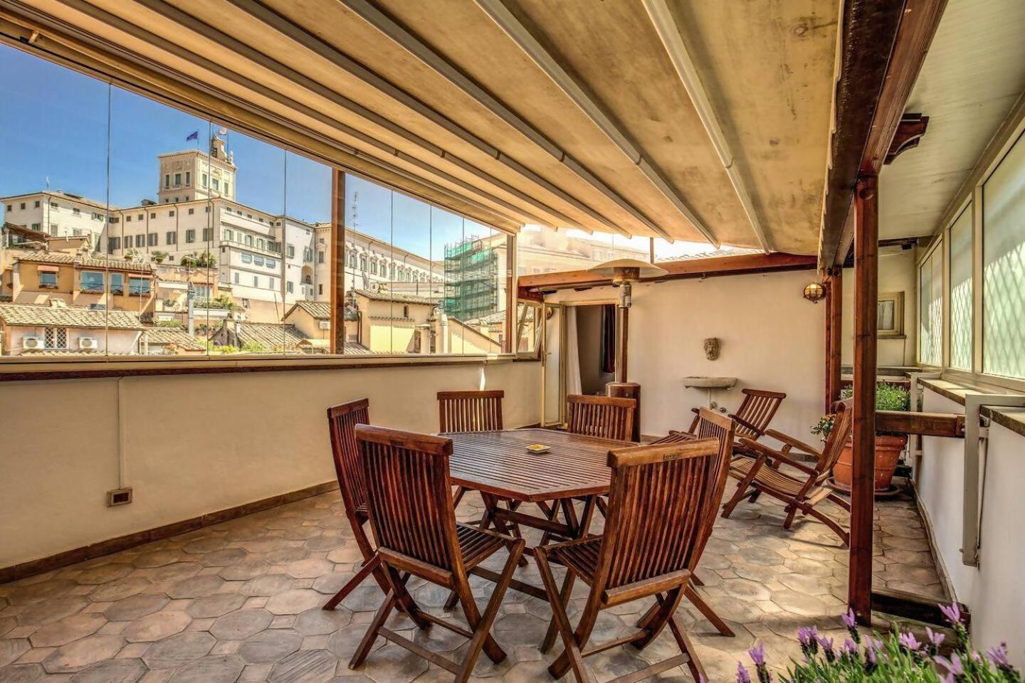 Ferienwohnung Attic With Terrace By Trevi Fountain Rom Exterior foto