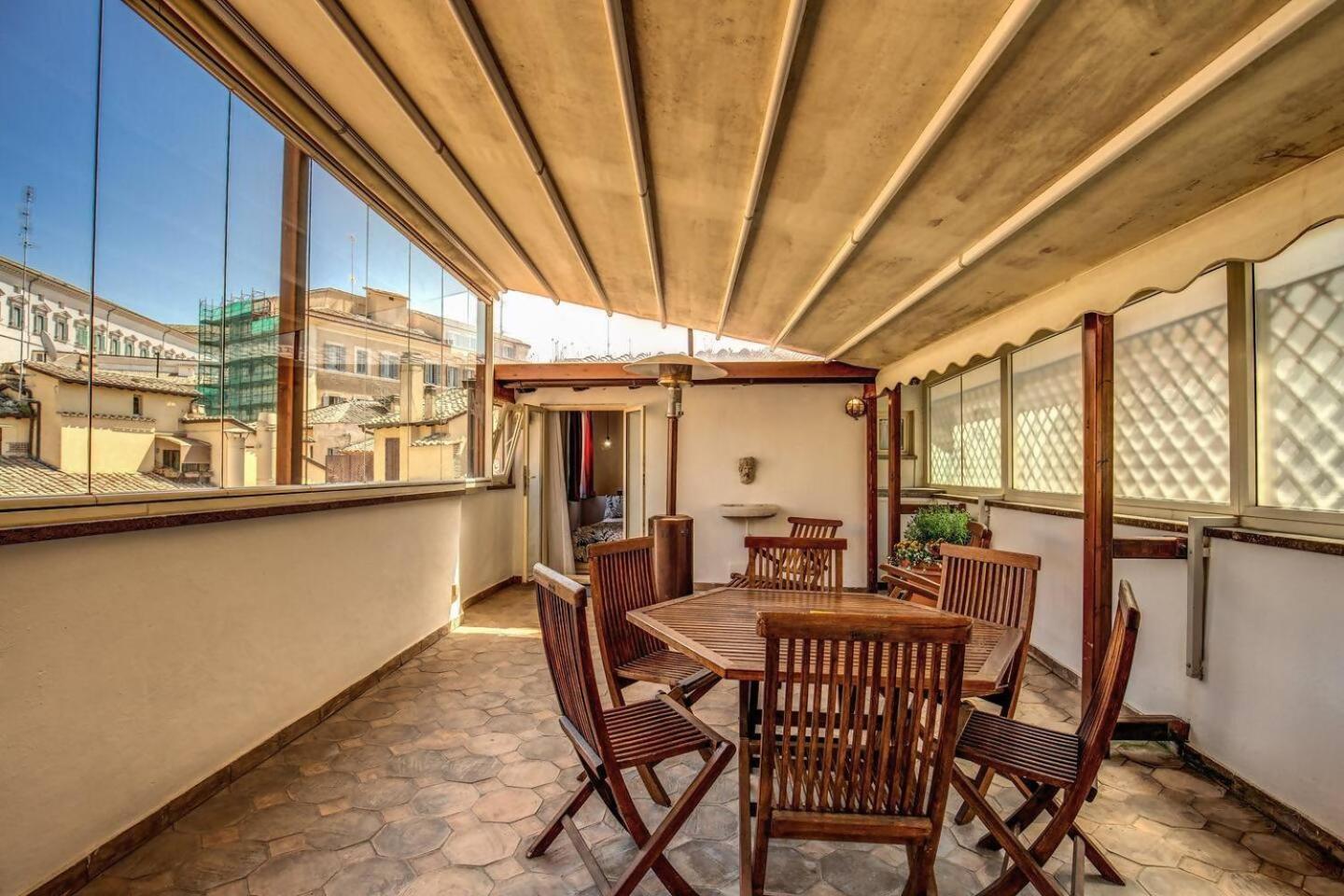 Ferienwohnung Attic With Terrace By Trevi Fountain Rom Exterior foto