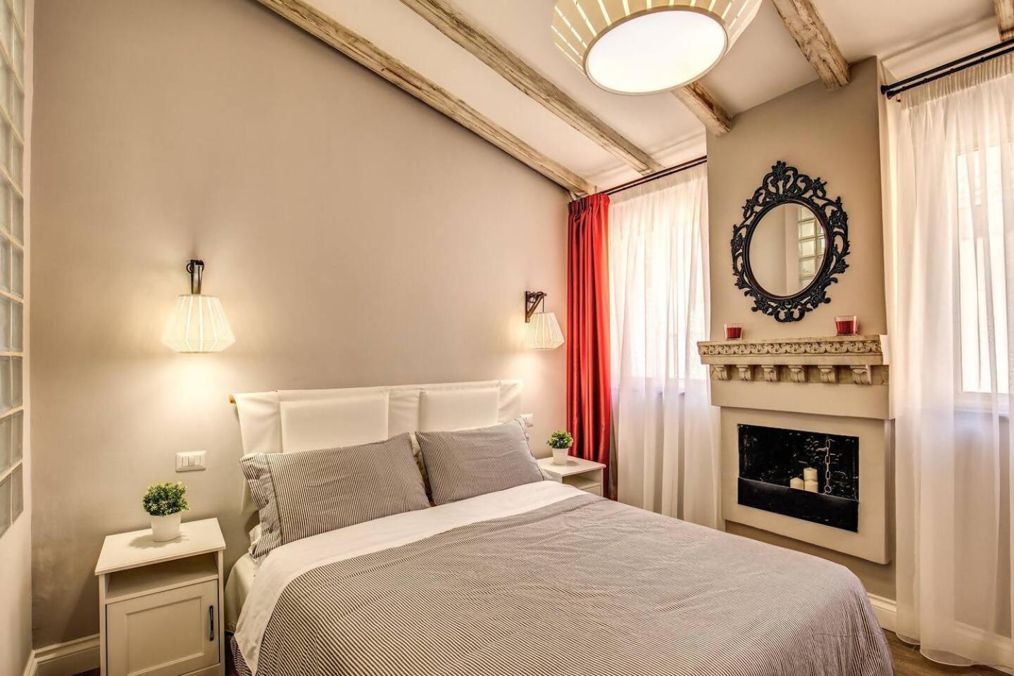 Ferienwohnung Attic With Terrace By Trevi Fountain Rom Exterior foto