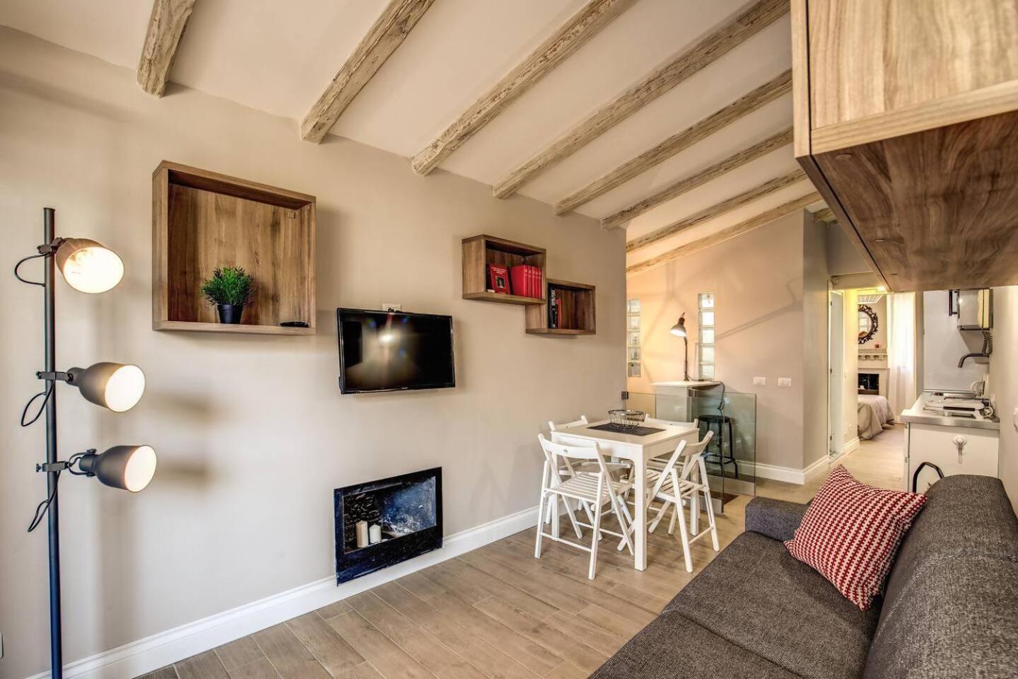 Ferienwohnung Attic With Terrace By Trevi Fountain Rom Exterior foto