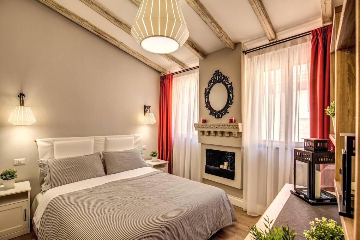 Ferienwohnung Attic With Terrace By Trevi Fountain Rom Exterior foto